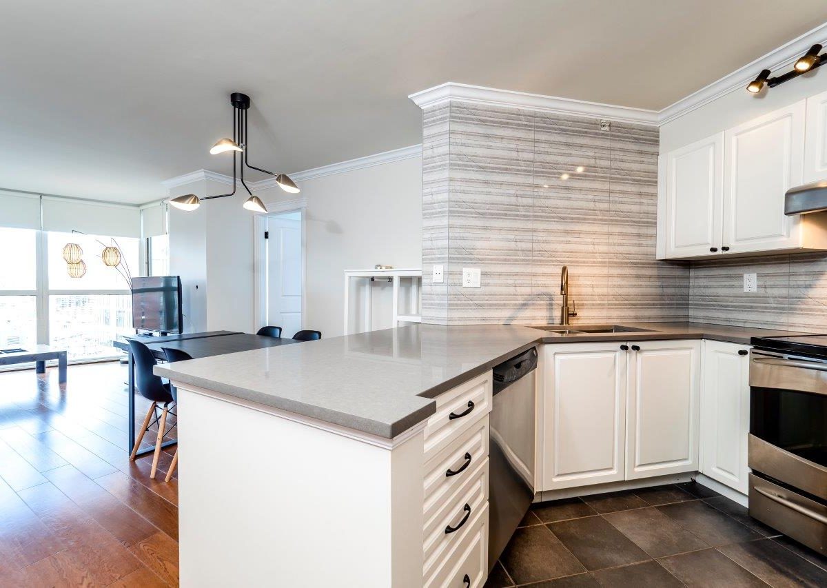 #1402 - 907 Beach Avenue, Vancouver V6Z 2R3