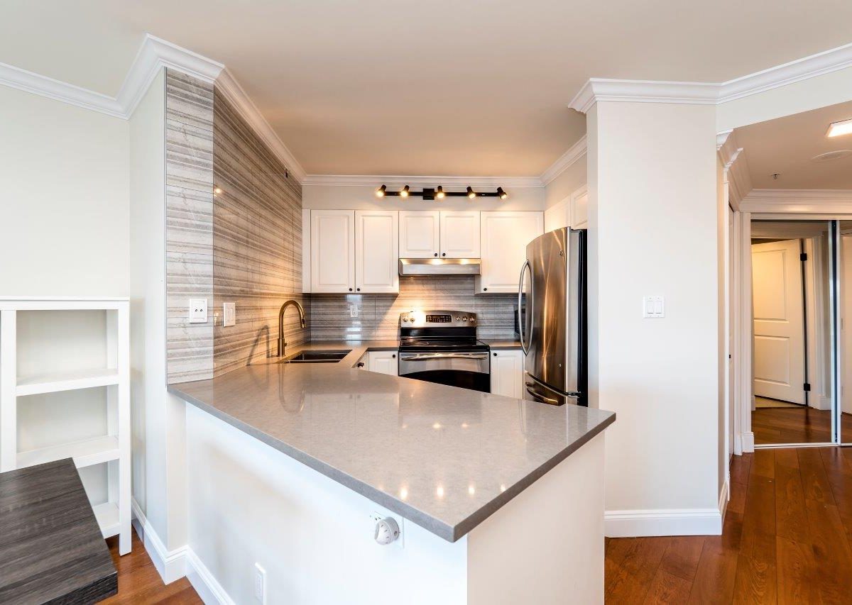 #1402 - 907 Beach Avenue, Vancouver V6Z 2R3