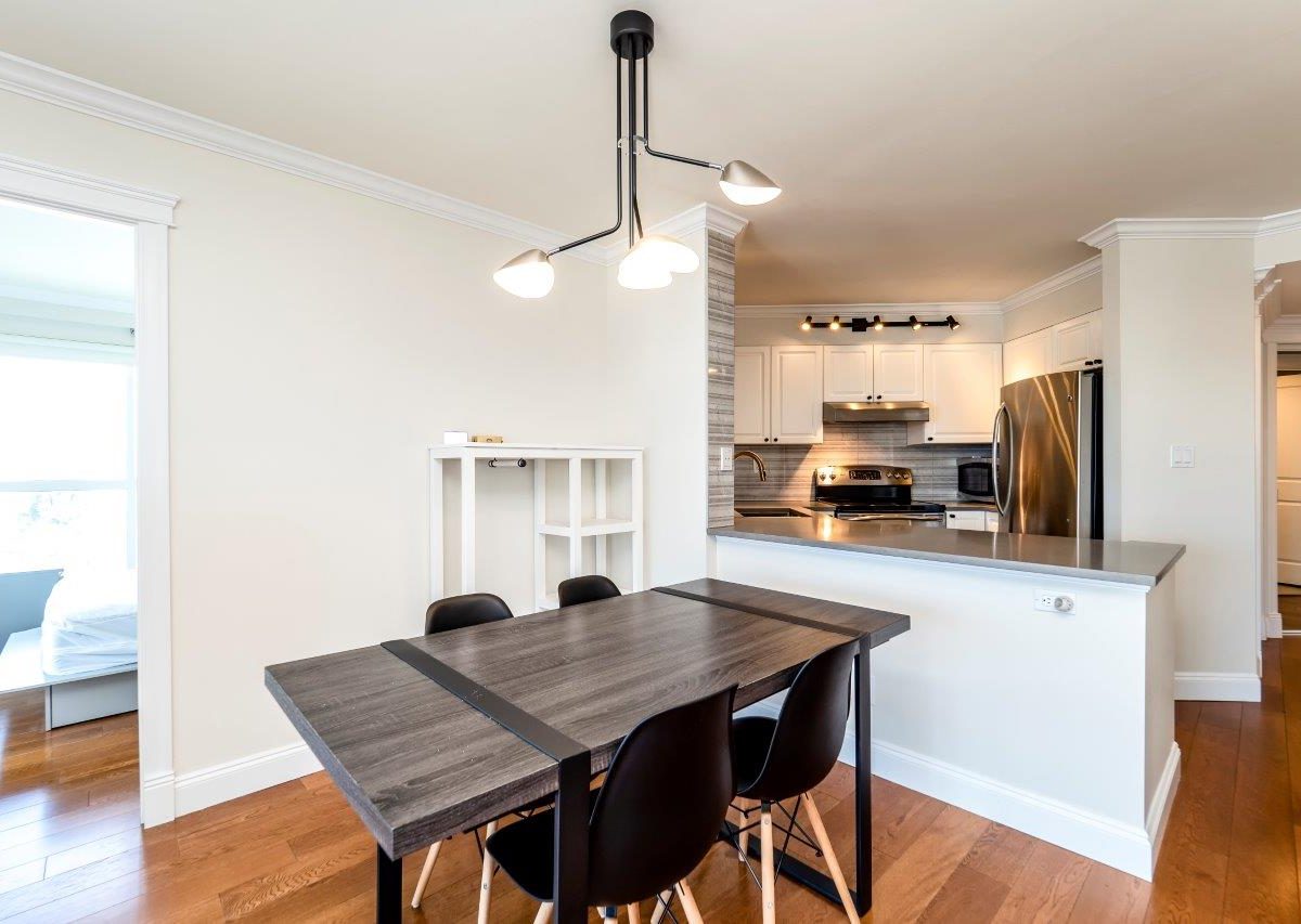 #1402 - 907 Beach Avenue, Vancouver V6Z 2R3