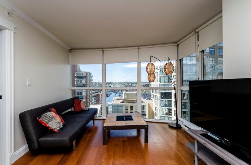 #1402 - 907 Beach Avenue, Vancouver V6Z 2R3