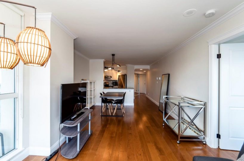 #1402 - 907 Beach Avenue, Vancouver V6Z 2R3