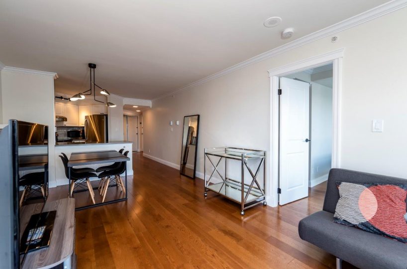 #1402 - 907 Beach Avenue, Vancouver V6Z 2R3