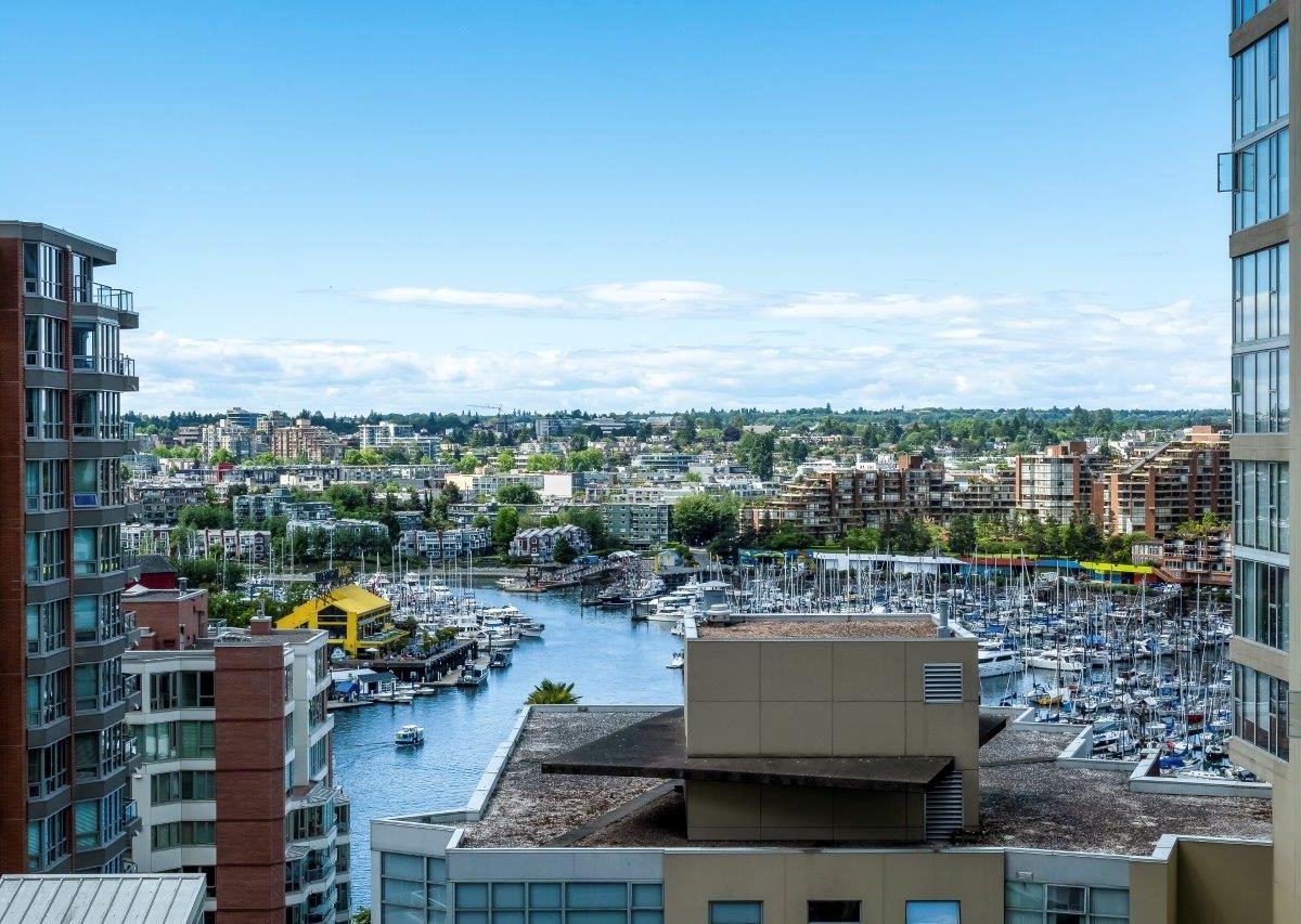 #1402 - 907 Beach Avenue, Vancouver V6Z 2R3