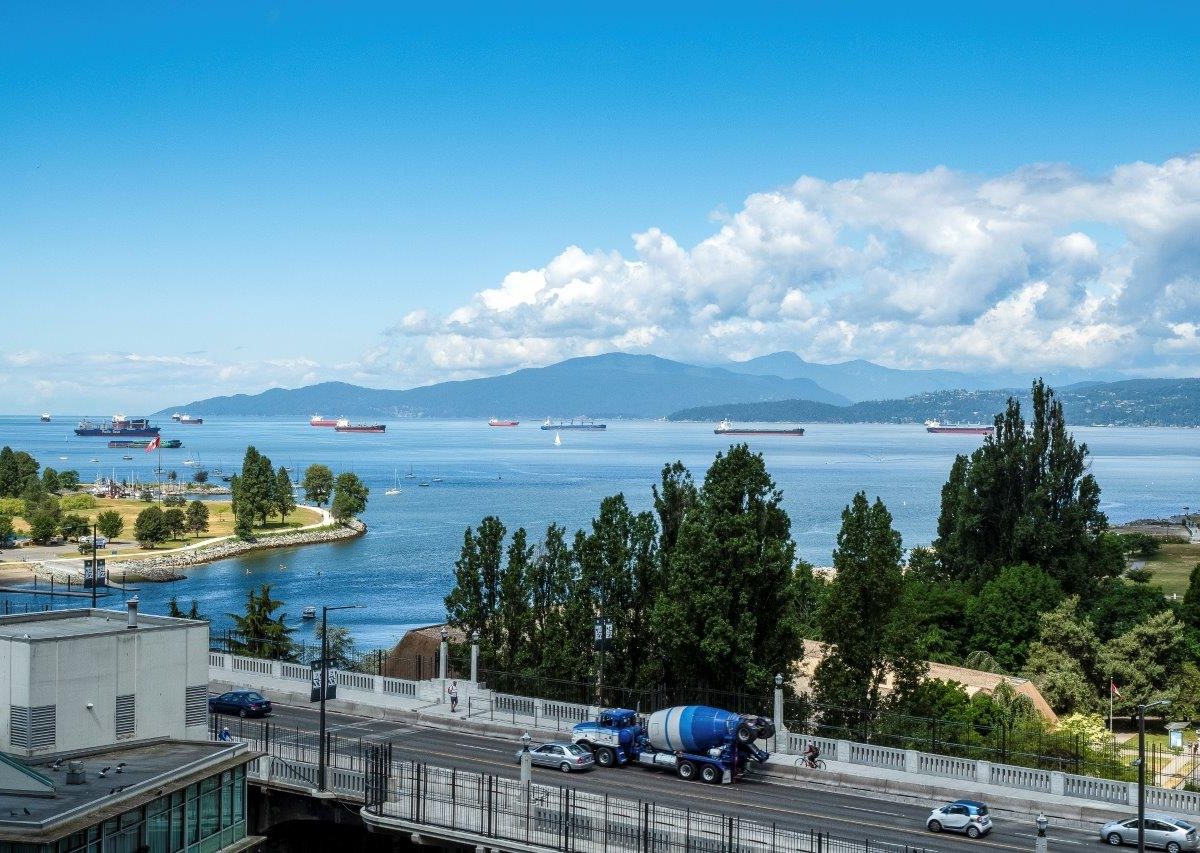 #1402 - 907 Beach Avenue, Vancouver V6Z 2R3
