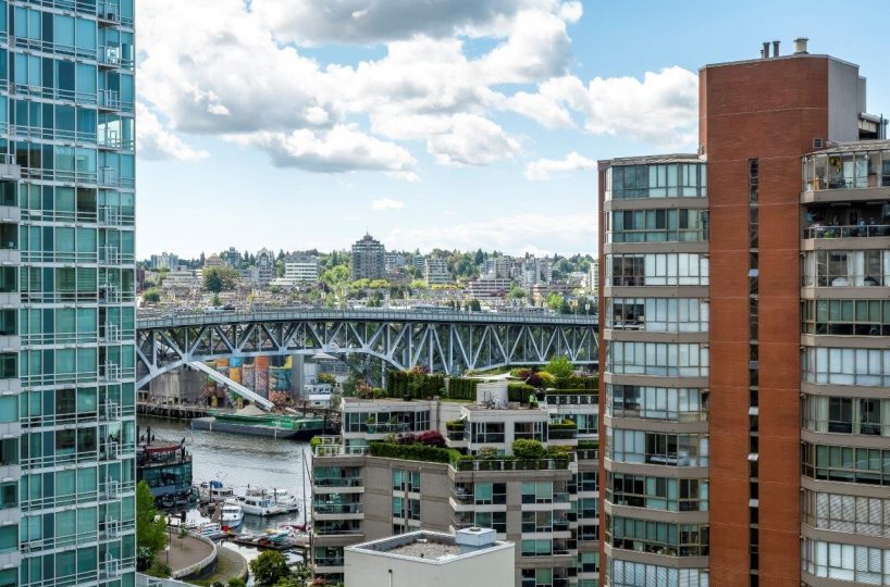 #1402 - 907 Beach Avenue, Vancouver V6Z 2R3