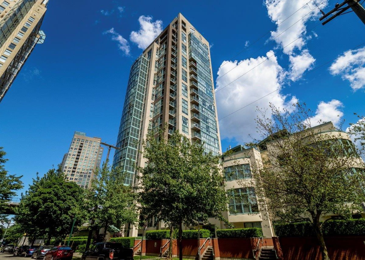 #1402 - 907 Beach Avenue, Vancouver V6Z 2R3