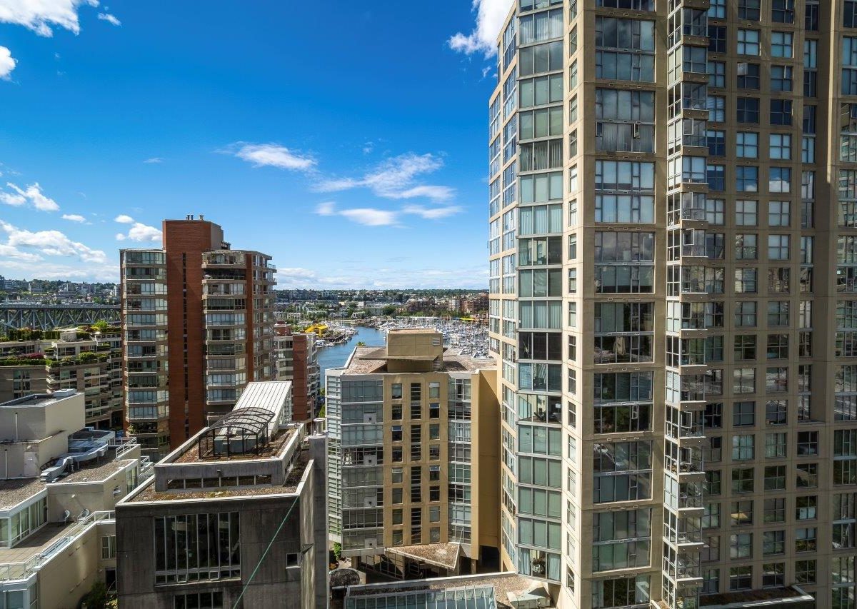 #1402 - 907 Beach Avenue, Vancouver V6Z 2R3