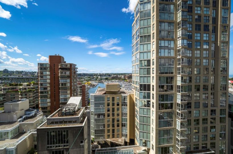 #1402 - 907 Beach Avenue, Vancouver V6Z 2R3