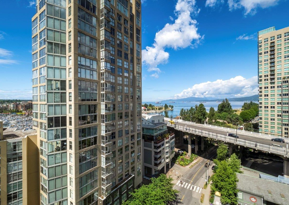 #1402 - 907 Beach Avenue, Vancouver V6Z 2R3