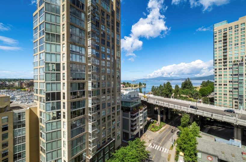 #1402 - 907 Beach Avenue, Vancouver V6Z 2R3
