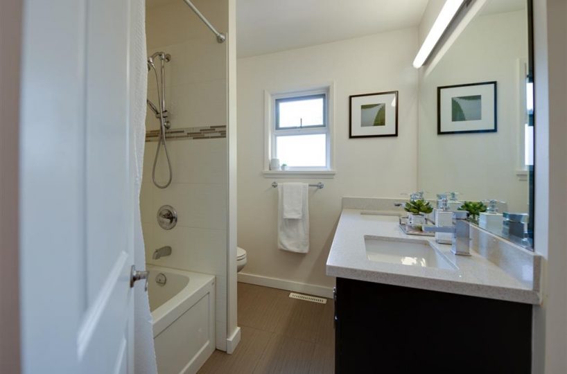 662 East Osborne Rd, North Vancouver, BC, V7N 1M7