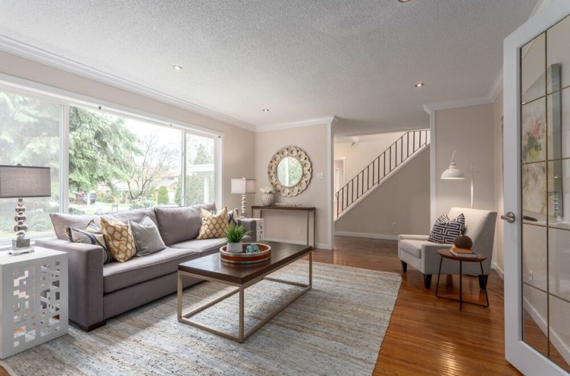 992 Canyon Blvd, North Vancouver V7R 2K1