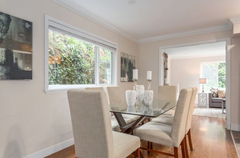 992 Canyon Blvd, North Vancouver V7R 2K1