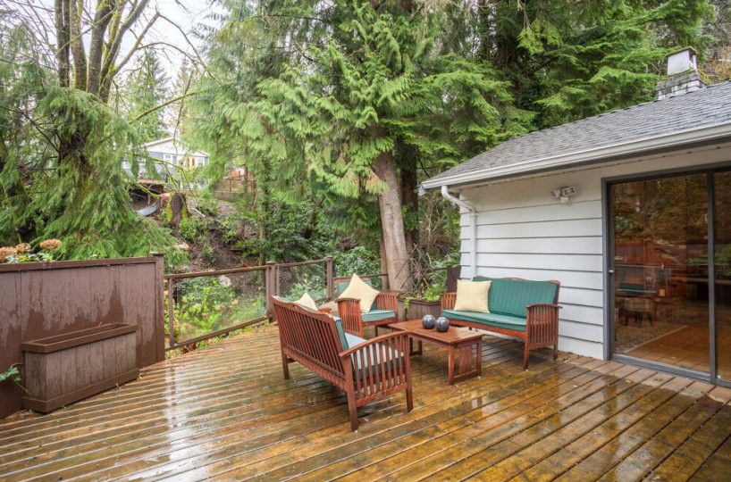 992 Canyon Blvd, North Vancouver V7R 2K1