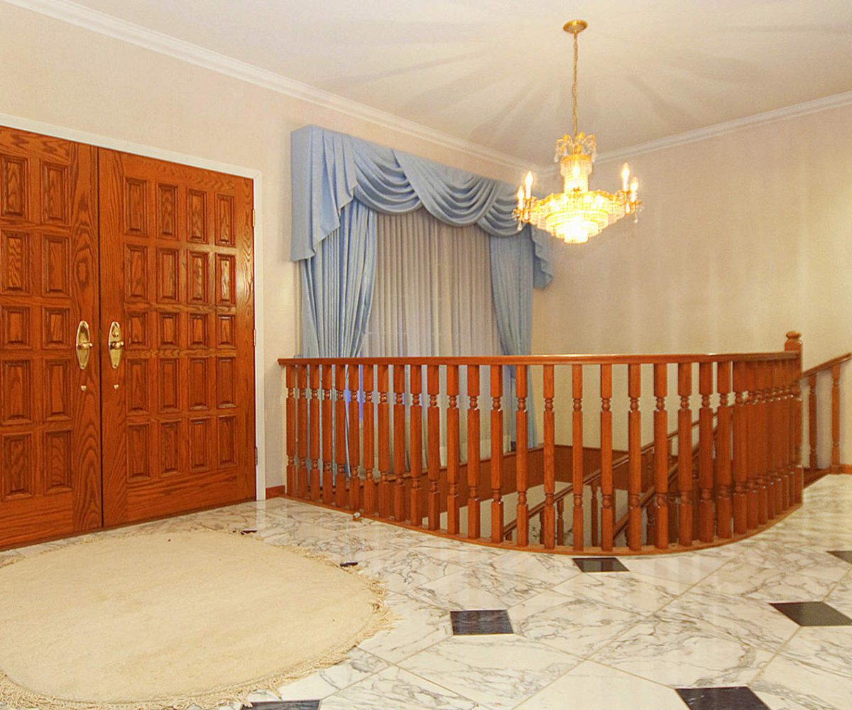 2158 Westhill Wynd, BC V7S 2Z3