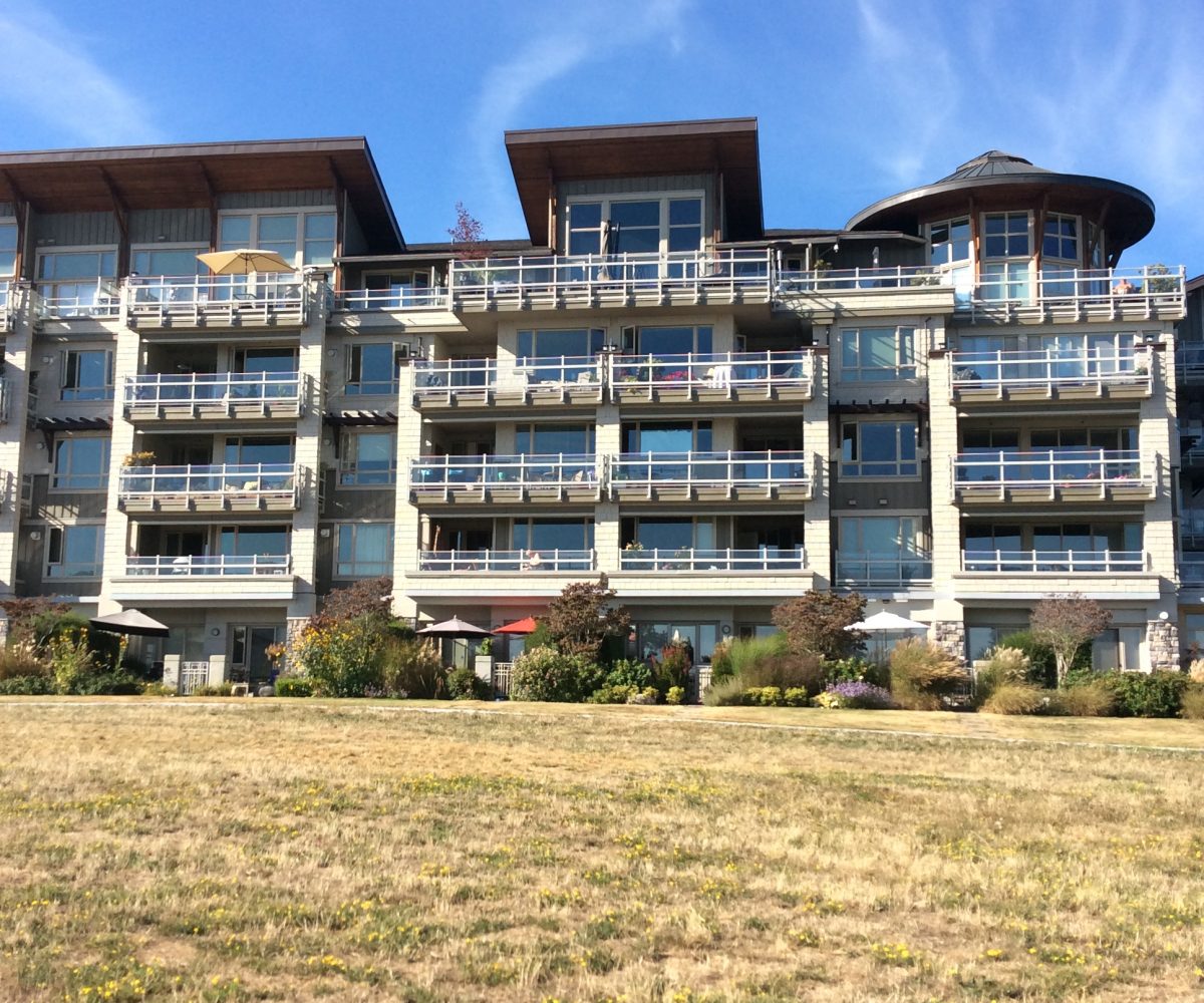 #411 – 530 Ravenwoods Drive, North Vancouver V7G 2T5