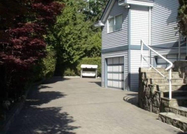 4670 Woodburn Road, West Vancouver V7S 2W6