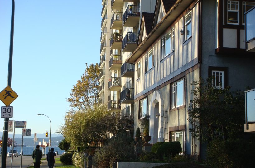 #202 – 1519 Beach Avenue, Vancouver BC V6G 1Y5