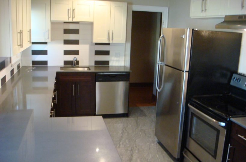#202 – 1519 Beach Avenue, Vancouver BC V6G 1Y5