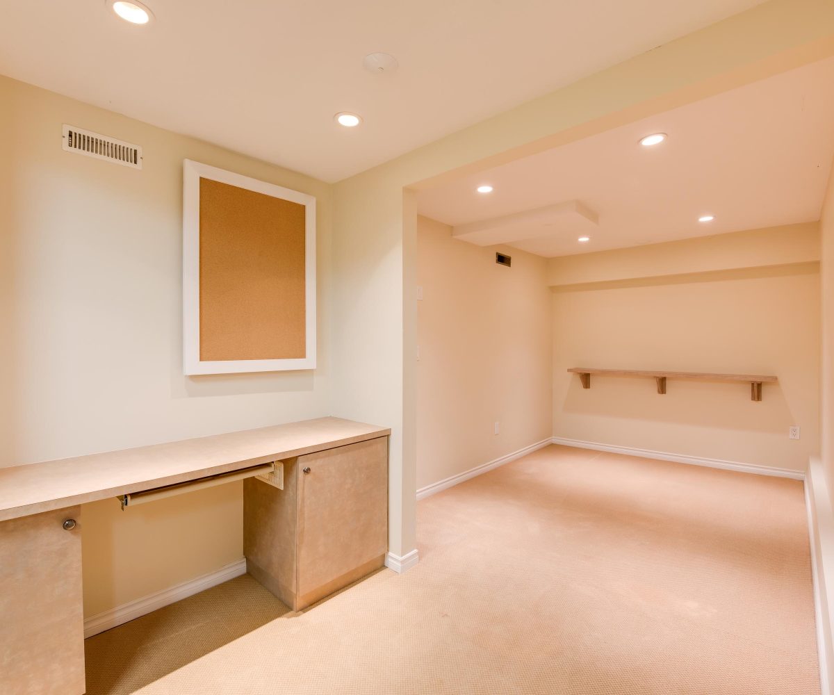 2539 Kings Avenue, West Vancouver, BC V7V 2C7