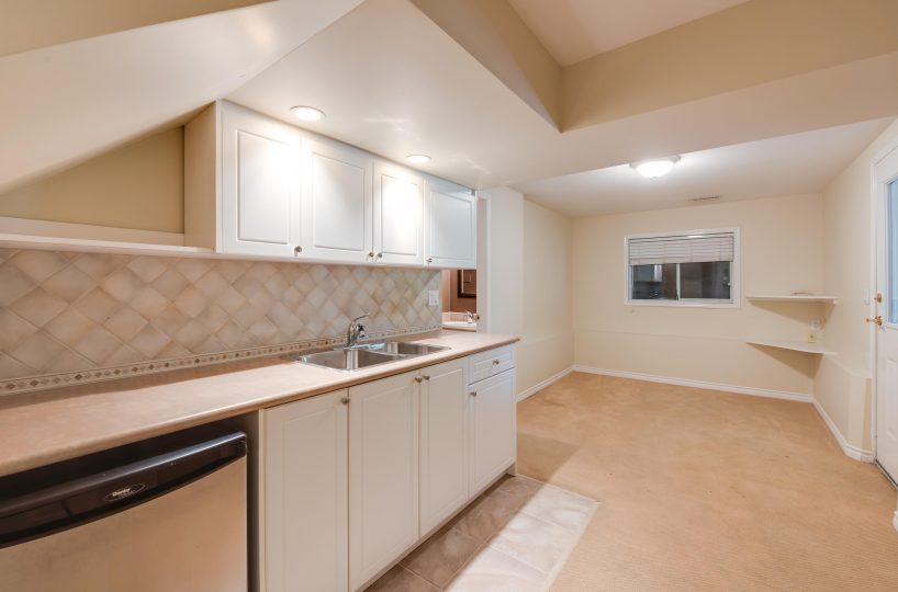 2539 Kings Avenue, West Vancouver, BC V7V 2C7