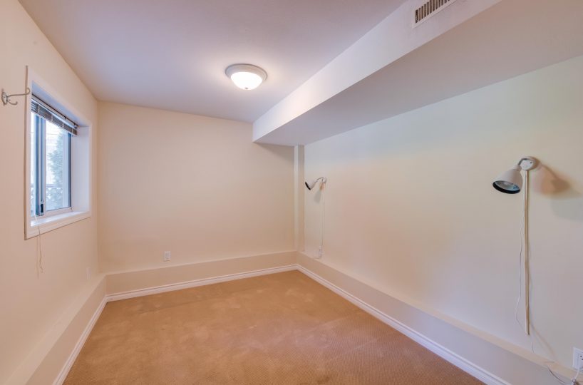 2539 Kings Avenue, West Vancouver, BC V7V 2C7