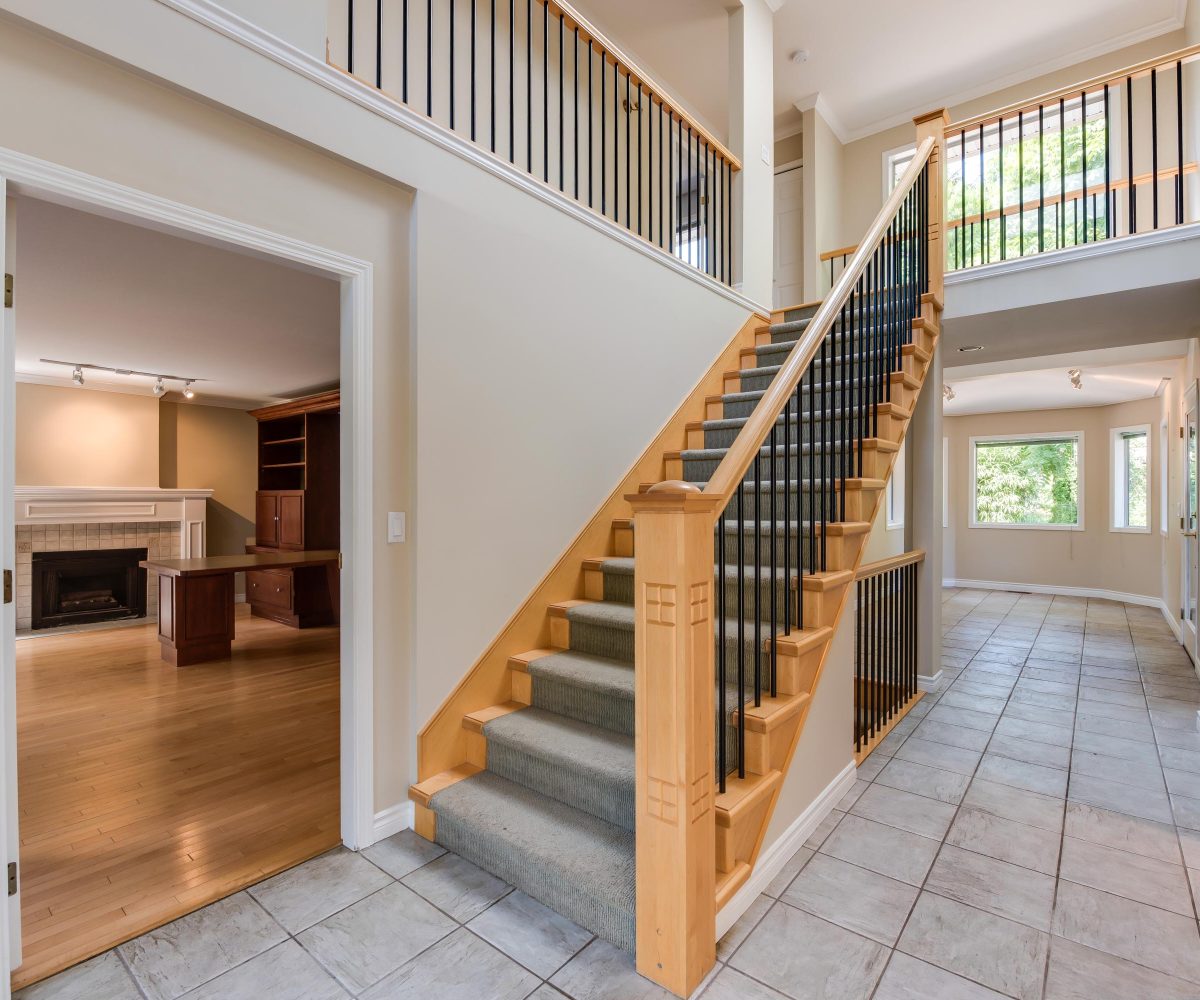 2539 Kings Avenue, West Vancouver, BC V7V 2C7