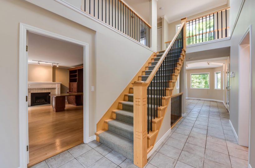 2539 Kings Avenue, West Vancouver, BC V7V 2C7