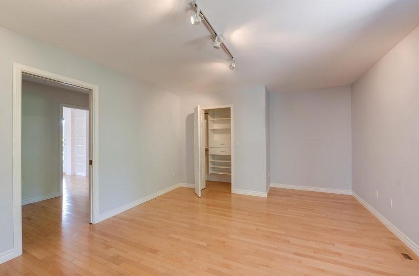 2539 Kings Avenue, West Vancouver, BC V7V 2C7