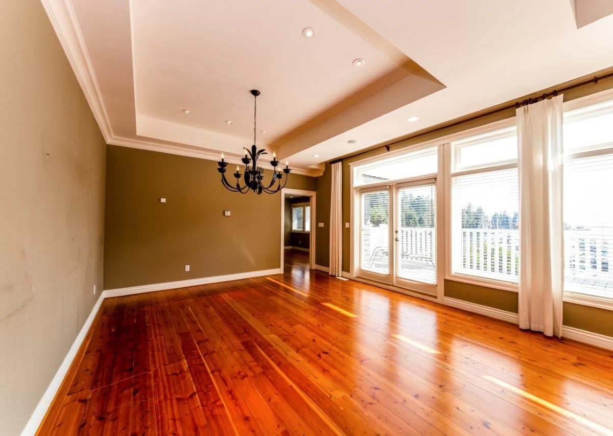 5741 Seaview Road, West Vancouver, BC V7W 1R7