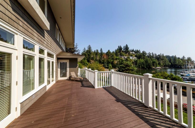 5741 Seaview Road, West Vancouver, BC V7W 1R7