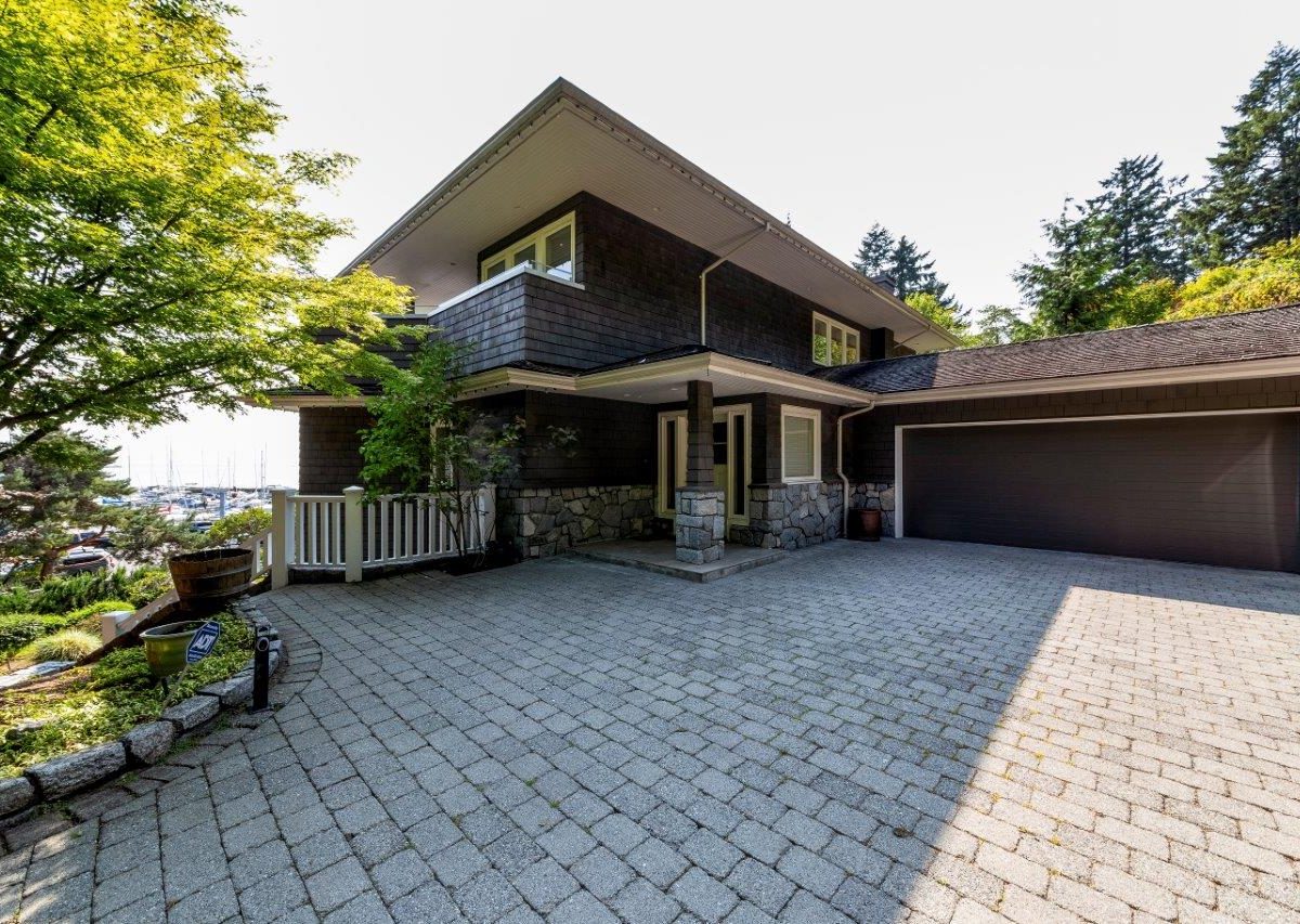 5741 Seaview Road, West Vancouver, BC V7W 1R7