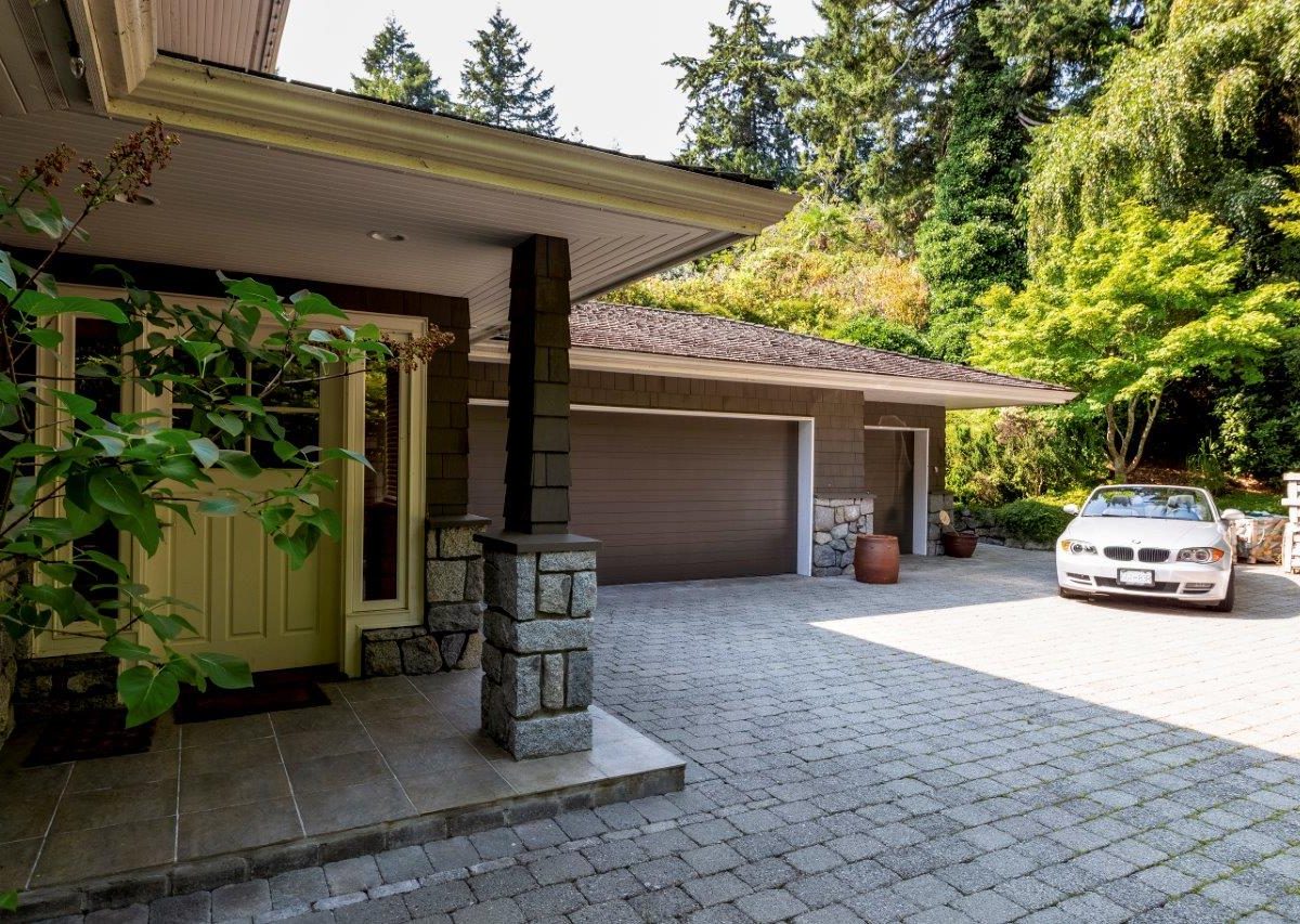 5741 Seaview Road, West Vancouver, BC V7W 1R7