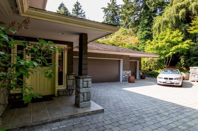 5741 Seaview Road, West Vancouver, BC V7W 1R7