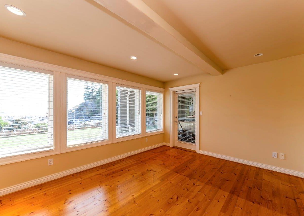 5741 Seaview Road, West Vancouver, BC V7W 1R7