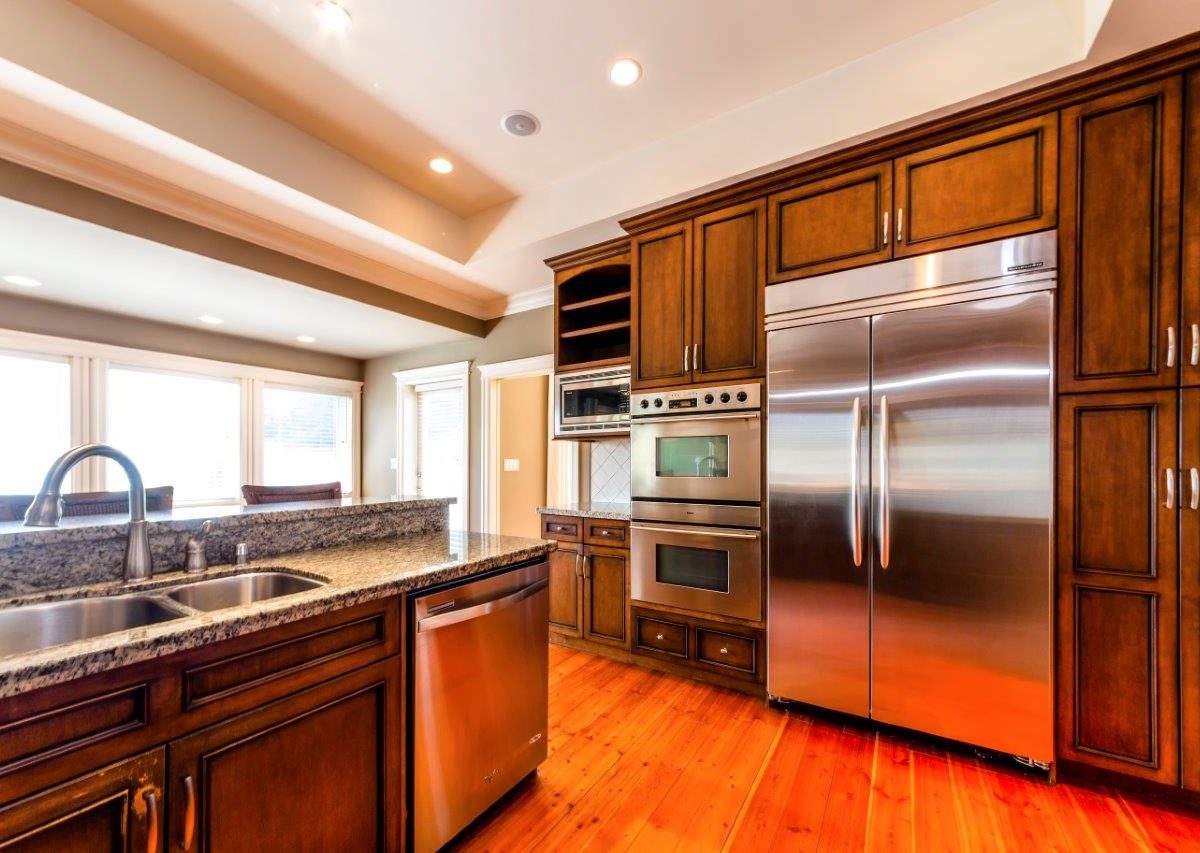 5741 Seaview Road, West Vancouver, BC V7W 1R7