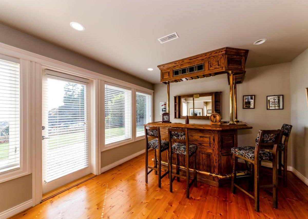 5741 Seaview Road, West Vancouver, BC V7W 1R7