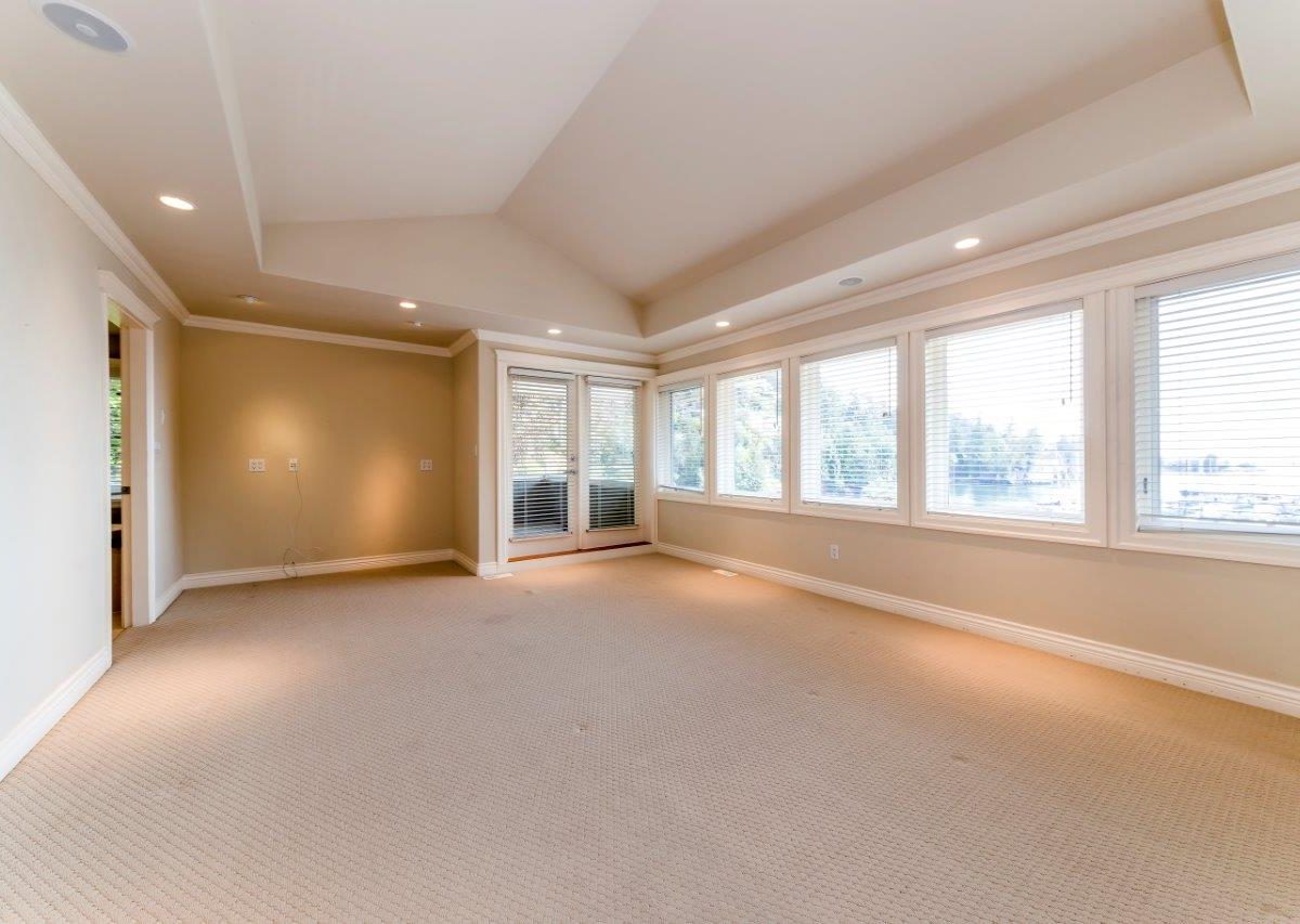 5741 Seaview Road, West Vancouver, BC V7W 1R7