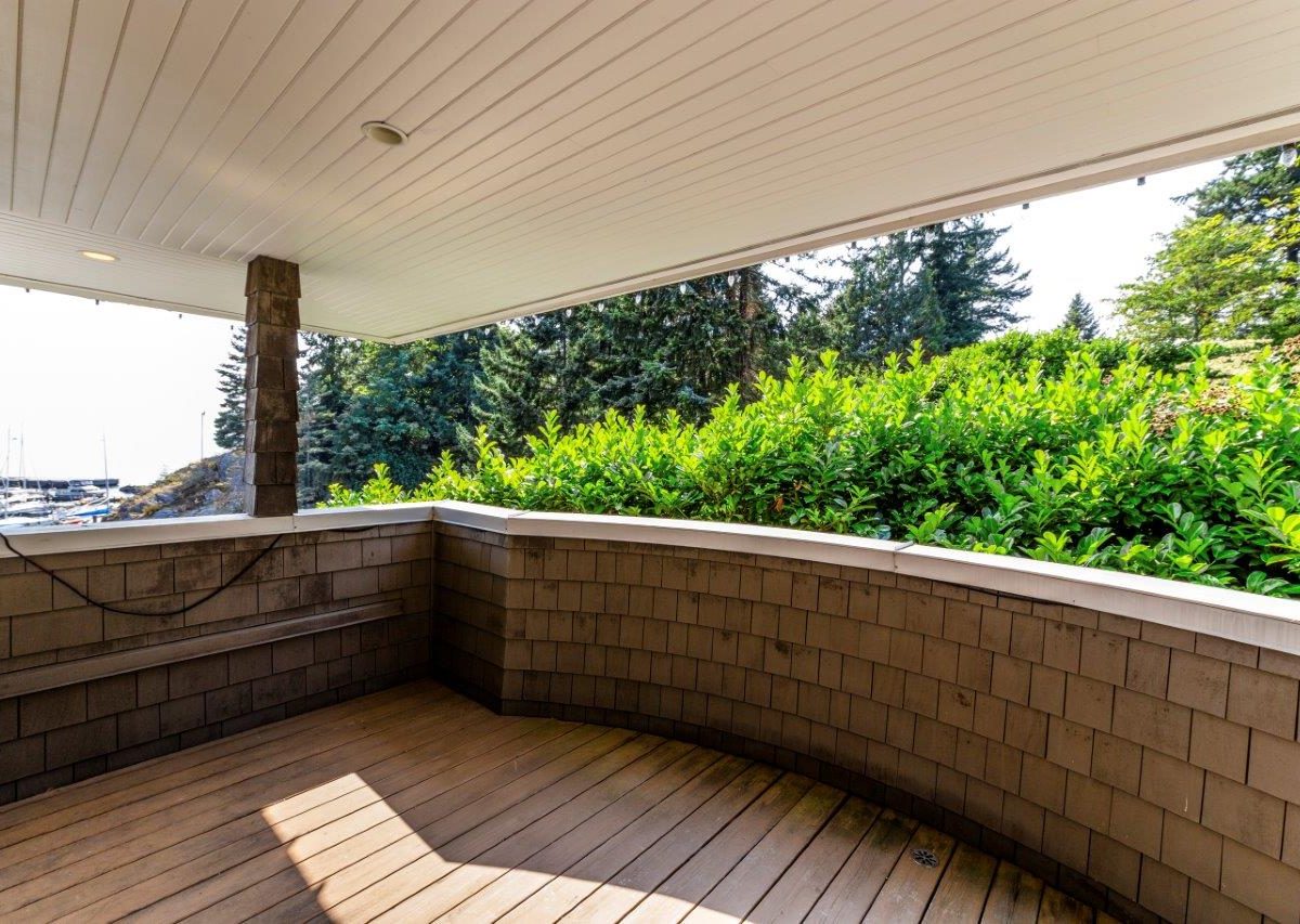 5741 Seaview Road, West Vancouver, BC V7W 1R7