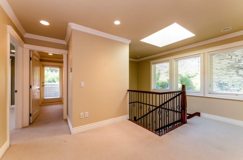 5741 Seaview Road, West Vancouver, BC V7W 1R7