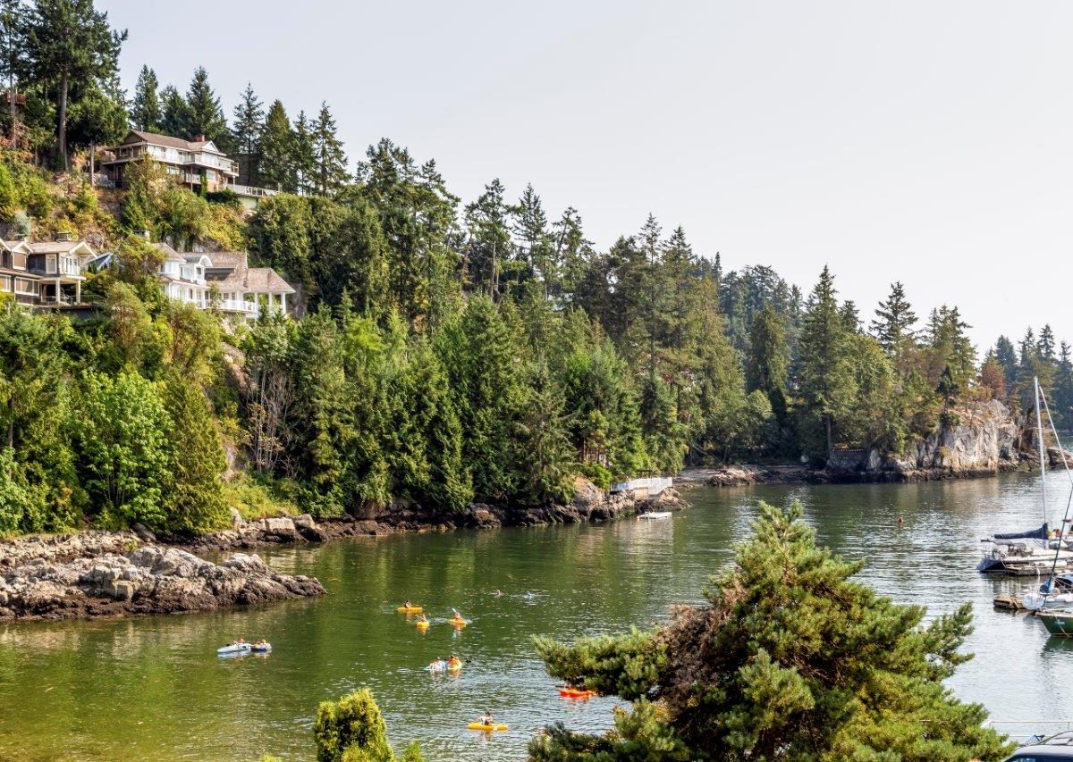 5741 Seaview Road, West Vancouver, BC V7W 1R7