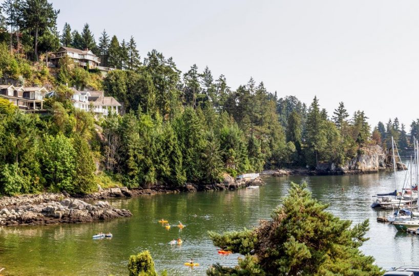 5741 Seaview Road, West Vancouver, BC V7W 1R7