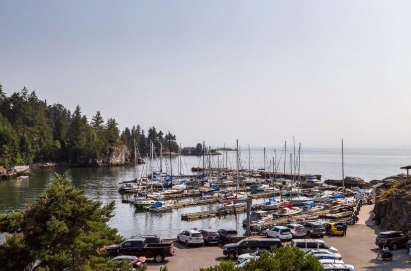 5741 Seaview Road, West Vancouver, BC V7W 1R7