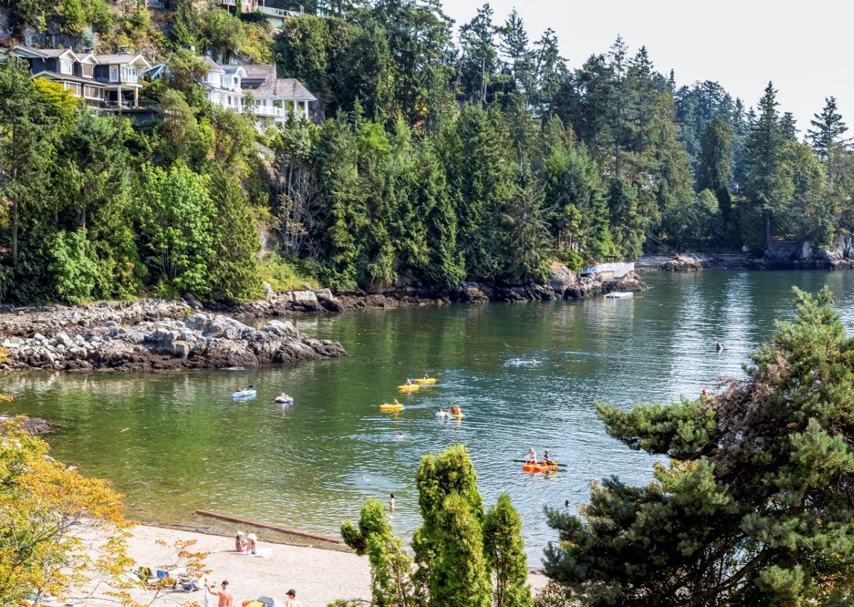 5741 Seaview Road, West Vancouver, BC V7W 1R7