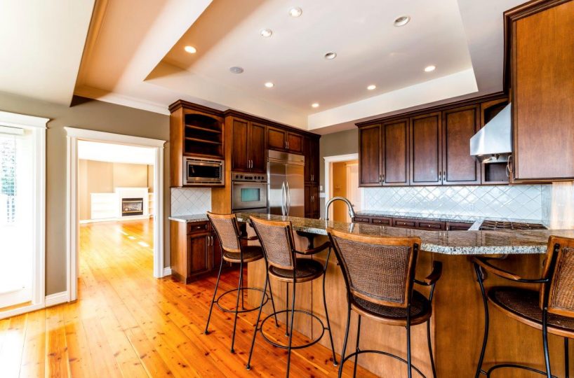 5741 Seaview Road, West Vancouver, BC V7W 1R7