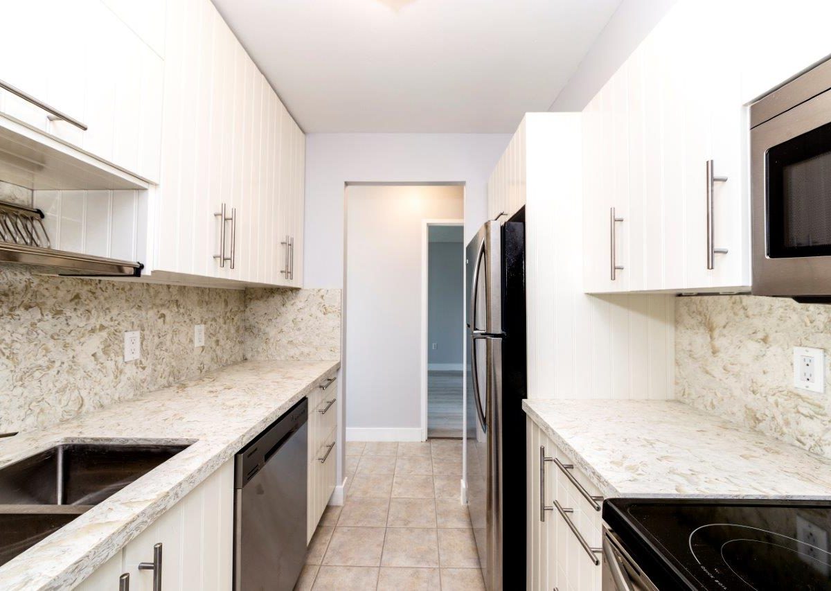 #809 - 2004 Fullerton Ave, North Vancouver, V7P 3G8