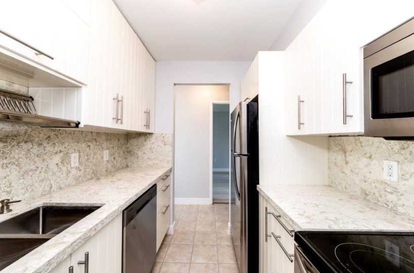 #809 - 2004 Fullerton Ave, North Vancouver, V7P 3G8