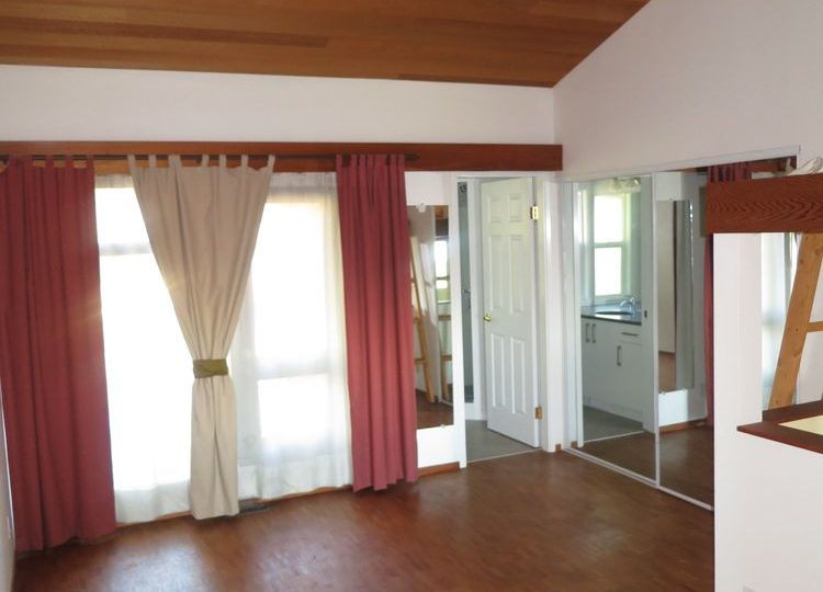 236 4th Street East, North Vancouver, BC V7L 1H9