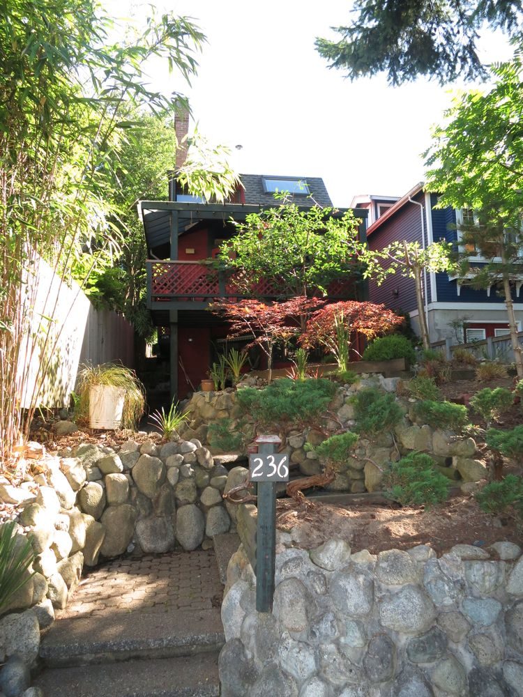 236 4th Street East, North Vancouver, BC V7L 1H9