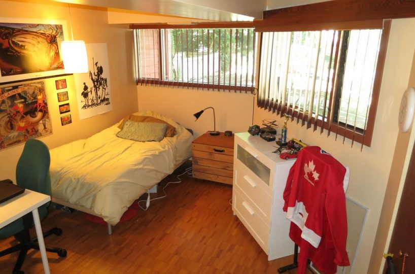 236 4th Street East, North Vancouver, BC V7L 1H9